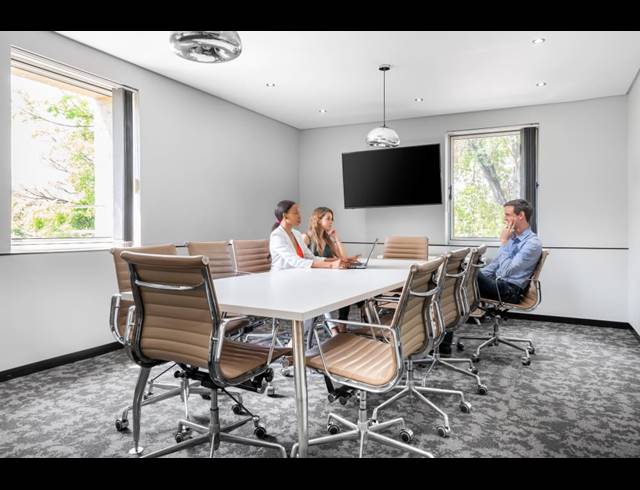 10M² OFFICE TO LET IN SUNNINGHILL
